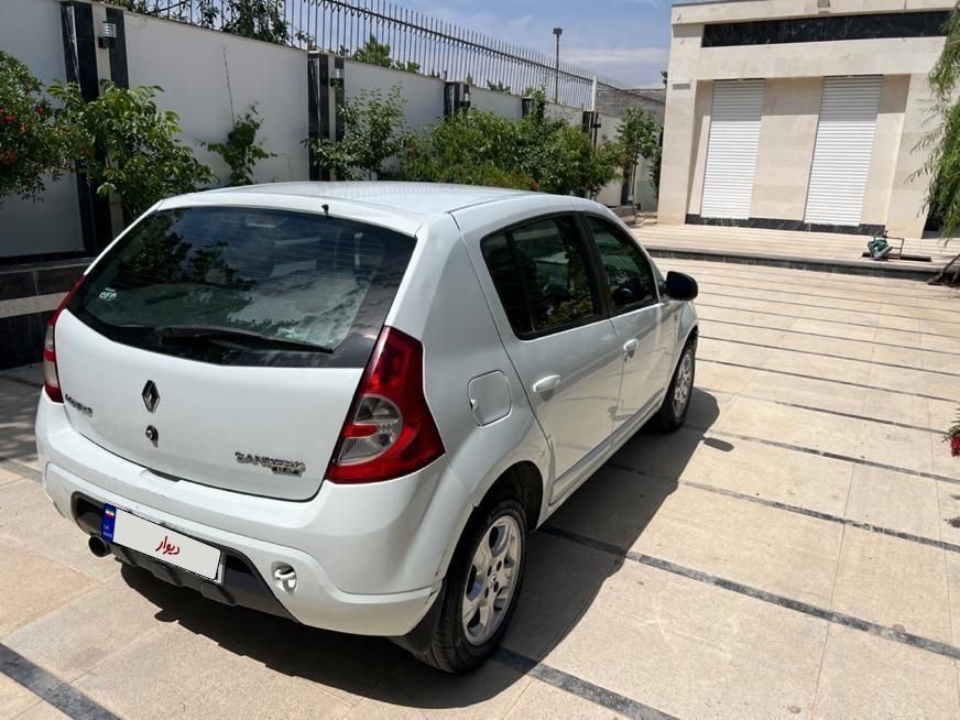 خودرو رنو، ساندرو آگهی ann_17964186