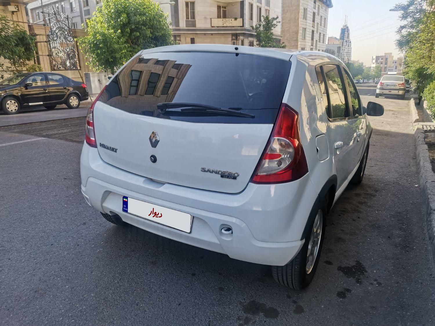 رنو ساندرو اتوماتیک - 1397