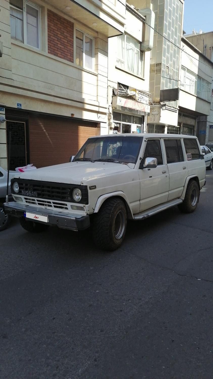 نیسان پاترول چهار درب 6 سیلندر - 1992