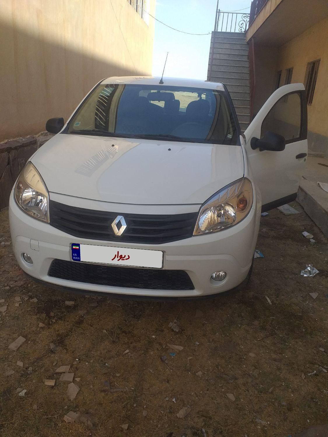 رنو ساندرو دنده ای - 1396