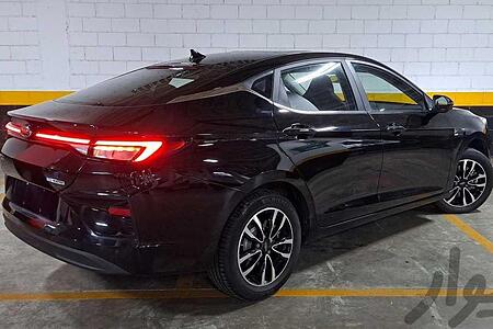 کی ام سی EJ7 142 کیلووات - 2024