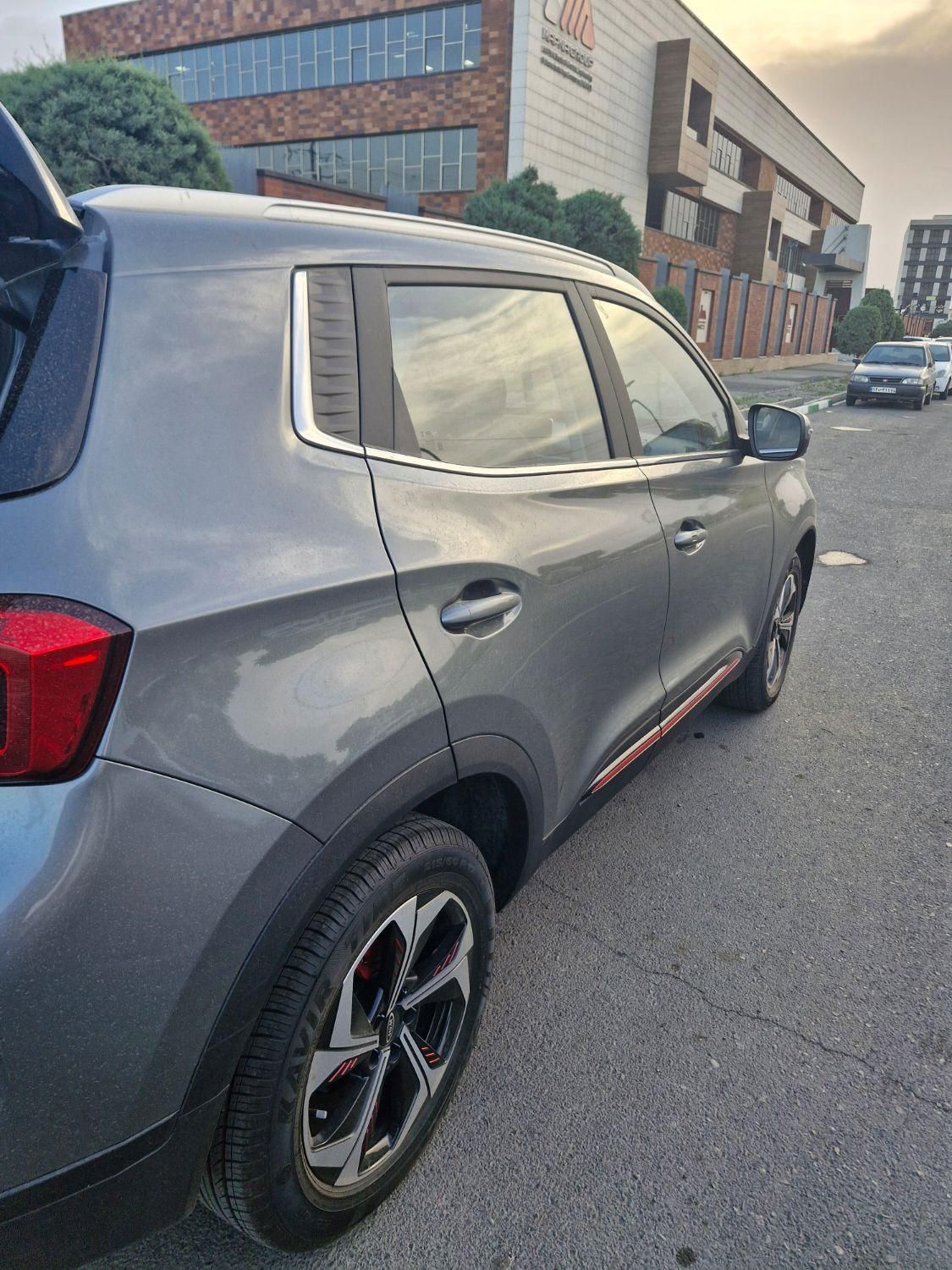 ام وی ام X55 پرو اکسلنت - 2024