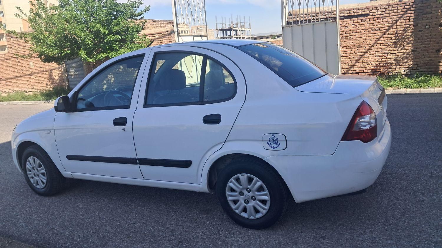 تیبا صندوق دار EX - 1394