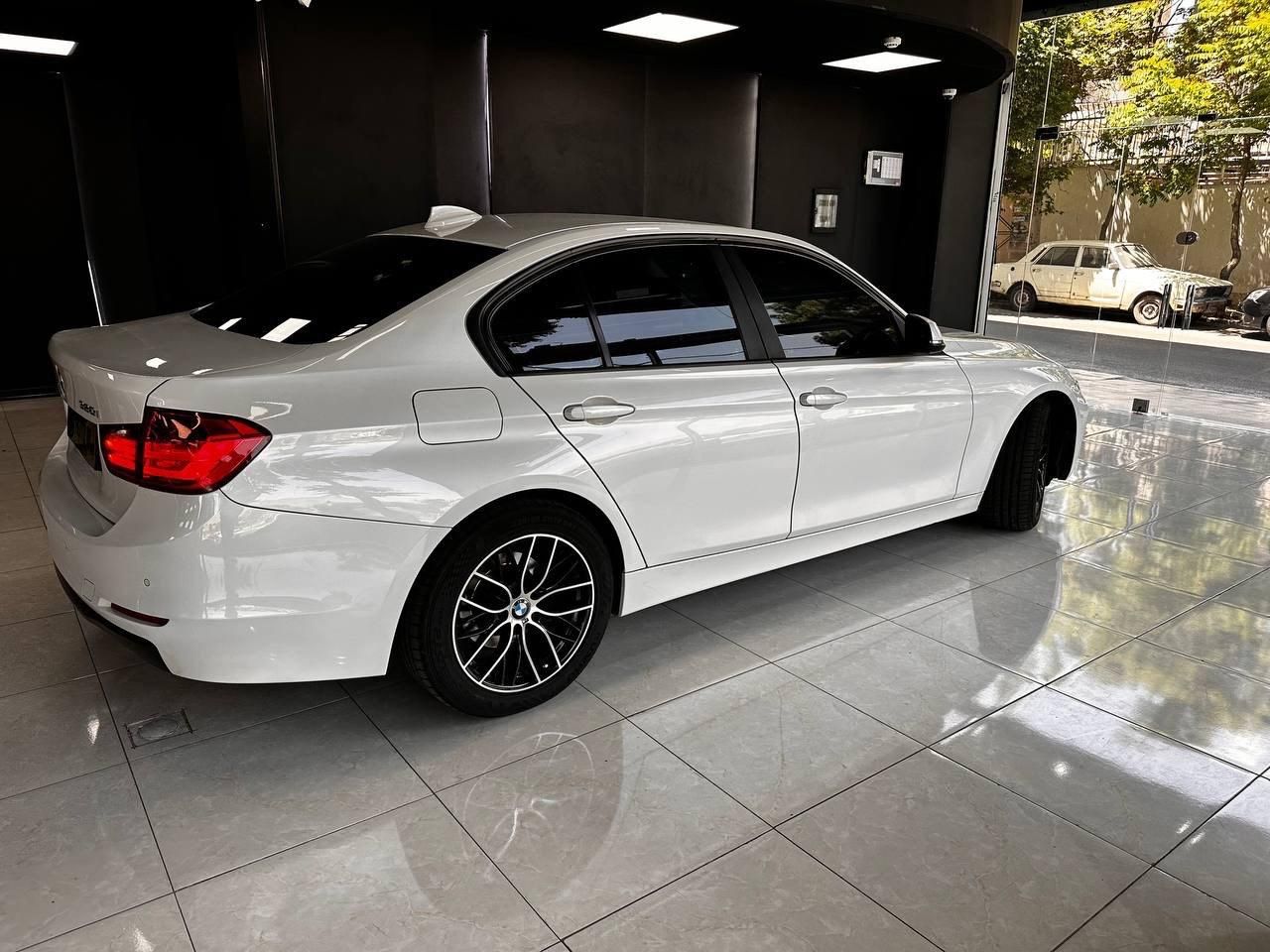 ب ام و سری 3 سدان 320i - 2014