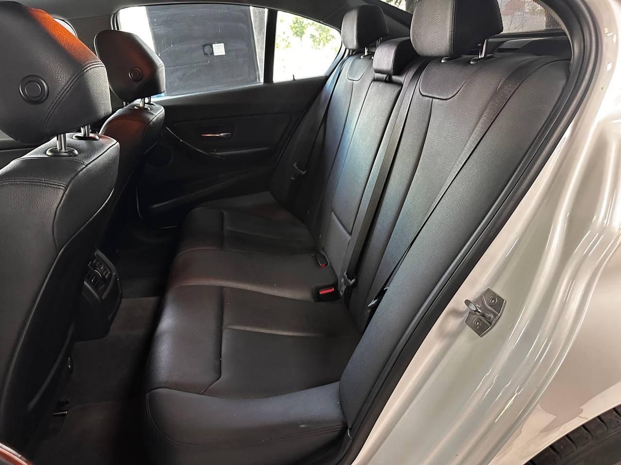 ب ام و سری 3 سدان 320i - 2014