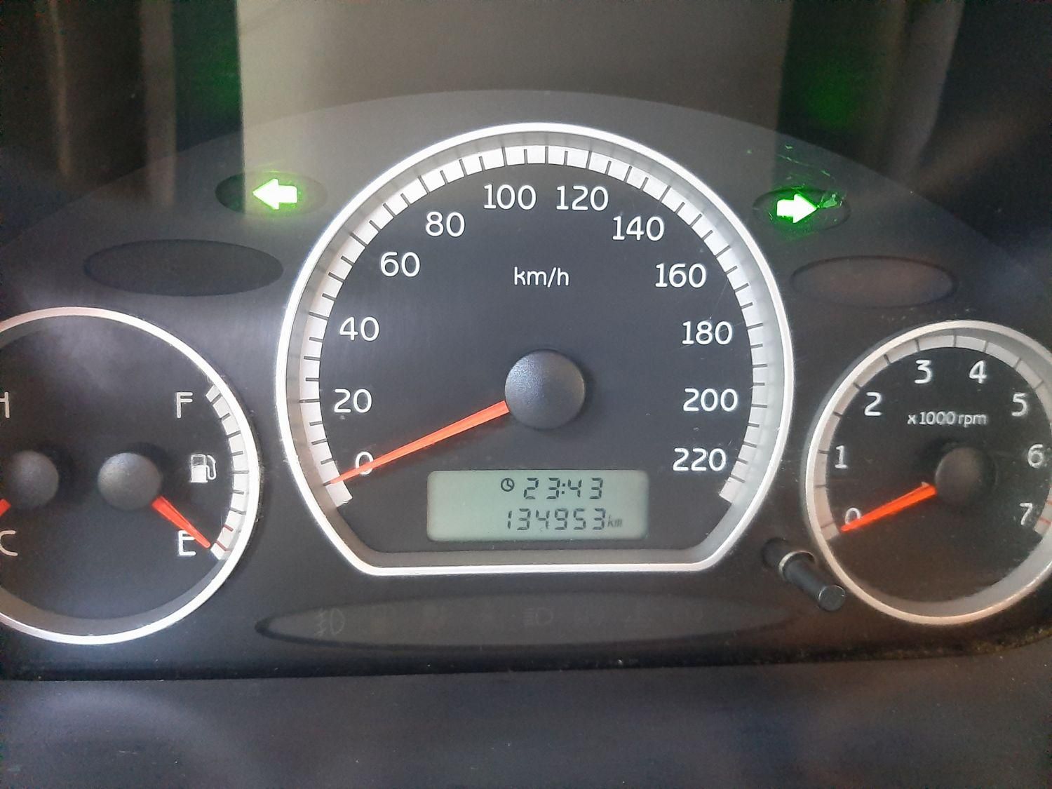 ام وی ام 110 چهار سیلندر دنده ای - 2014