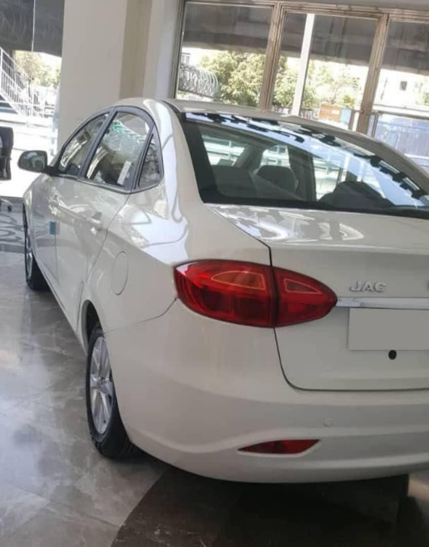 جک J4 اتوماتیک - 2025