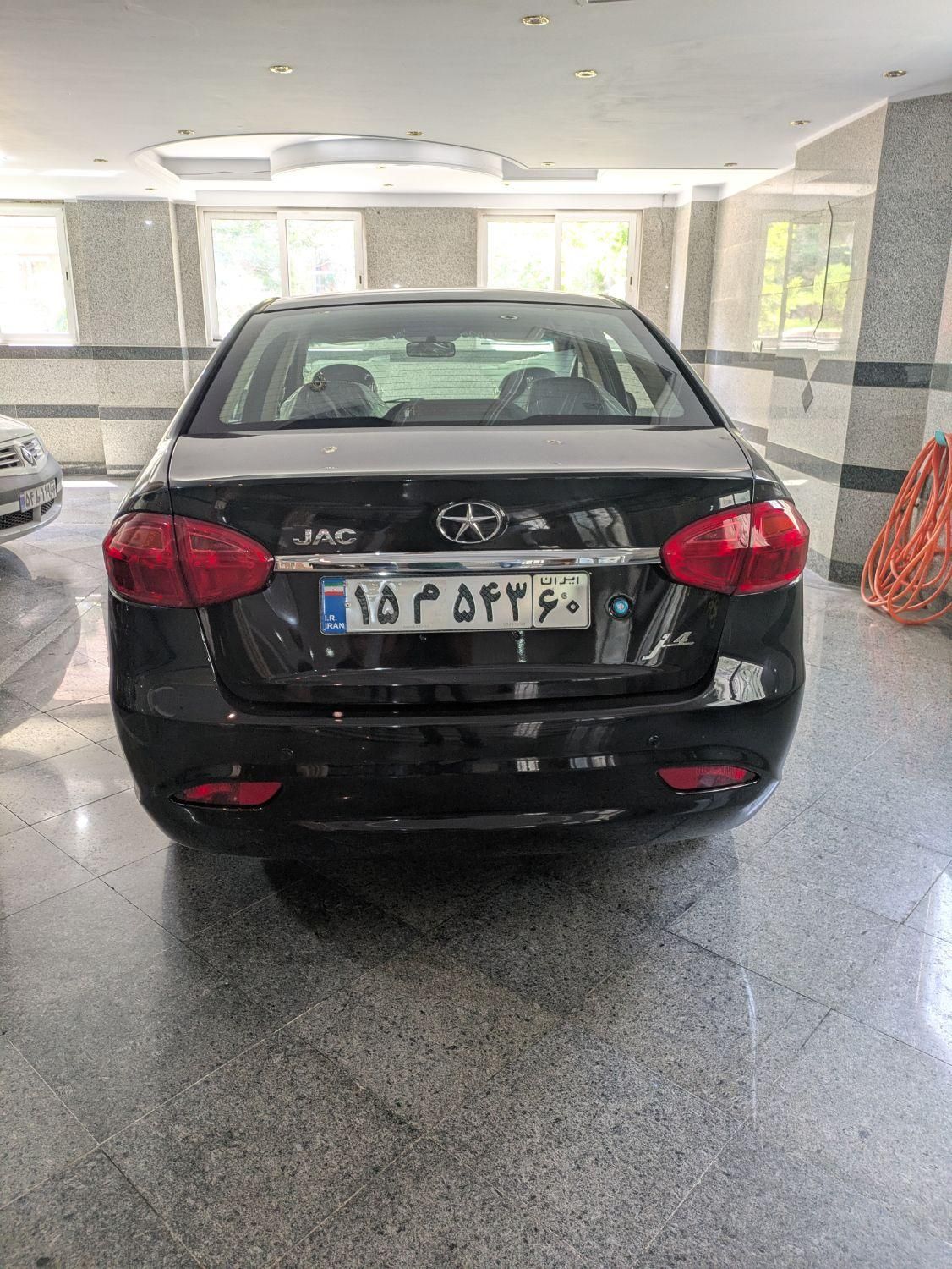 جک J4 اتوماتیک - 2025