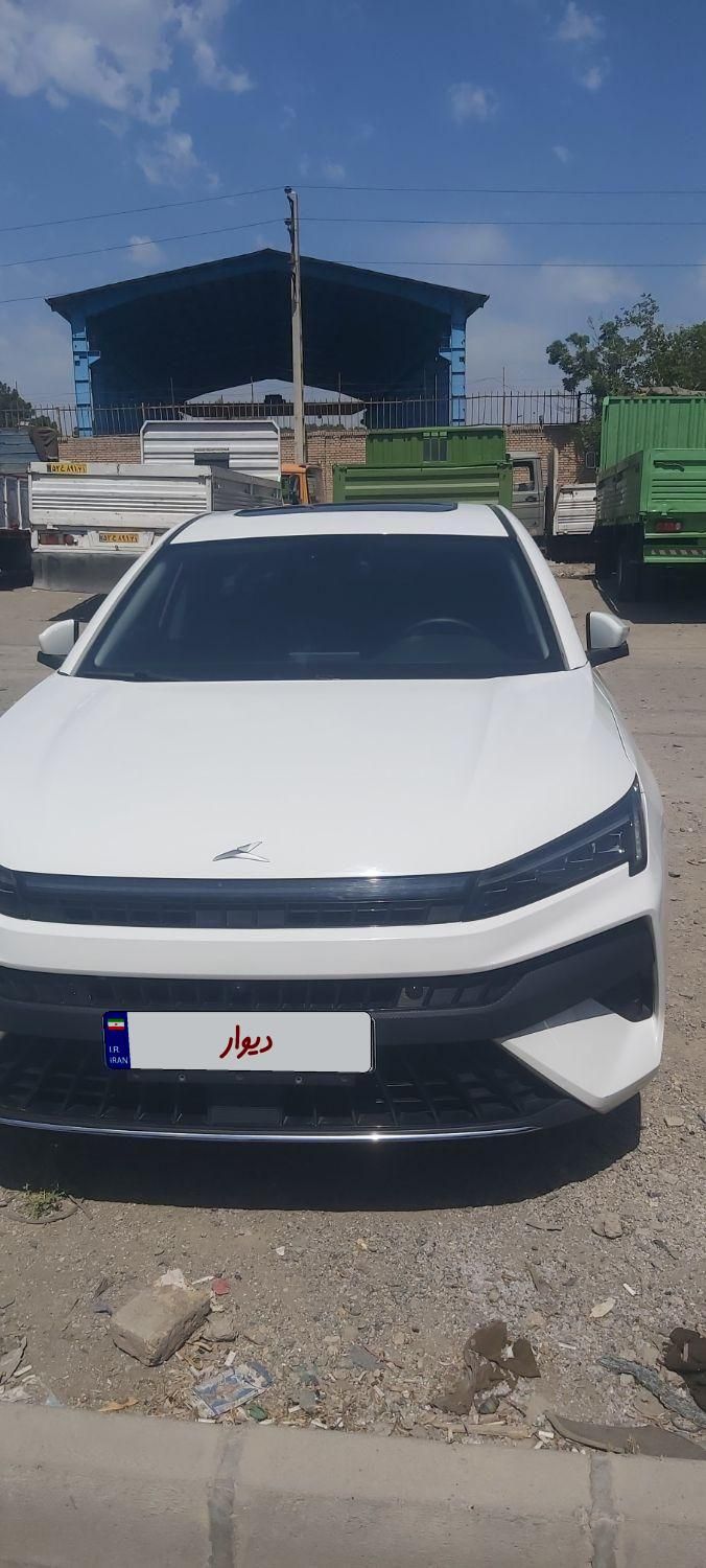 خودرو کی ام سی، J7 آگهی ann_17970650