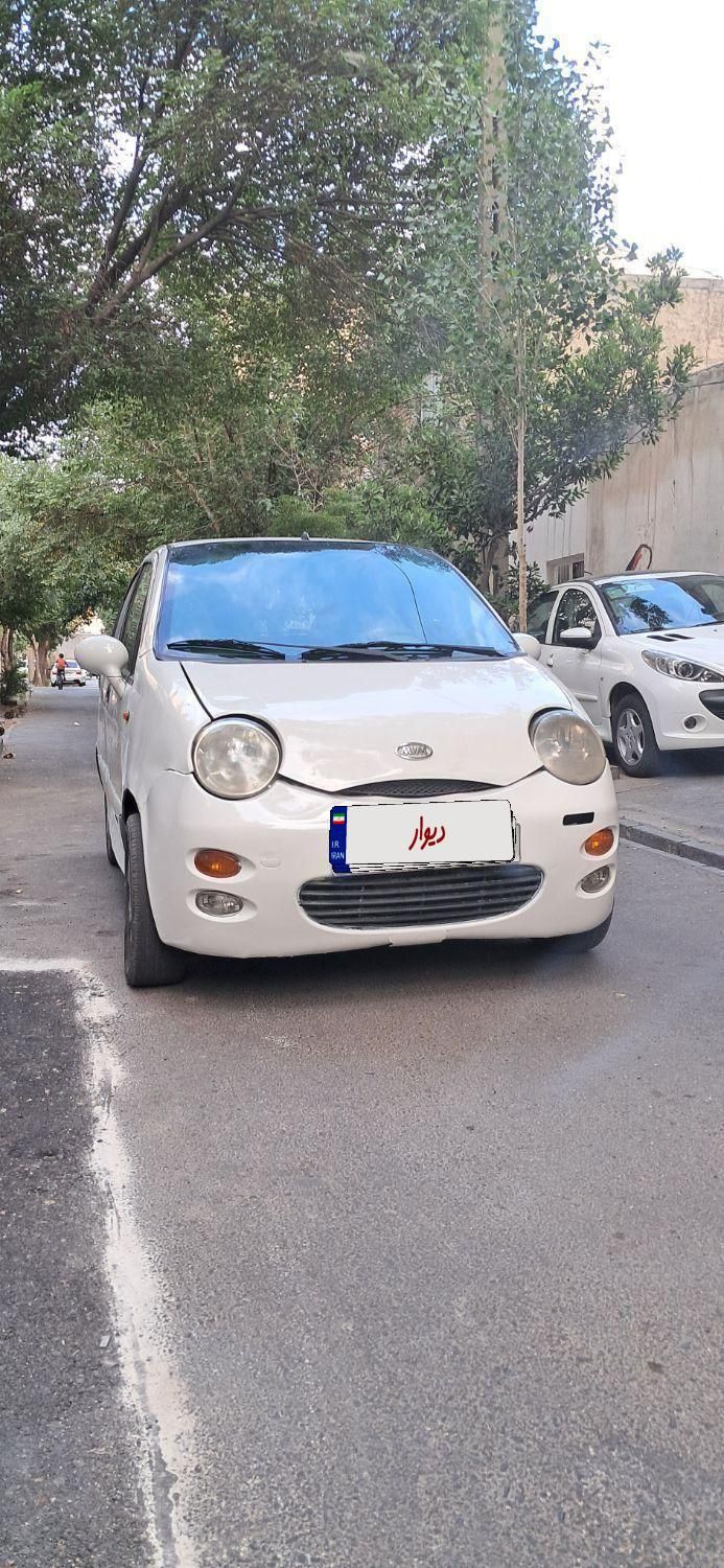 ام وی ام 110 چهار سیلندر دنده ای - 2011