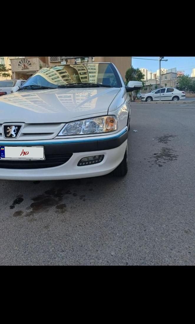 پژو پارس XU7P - 1402