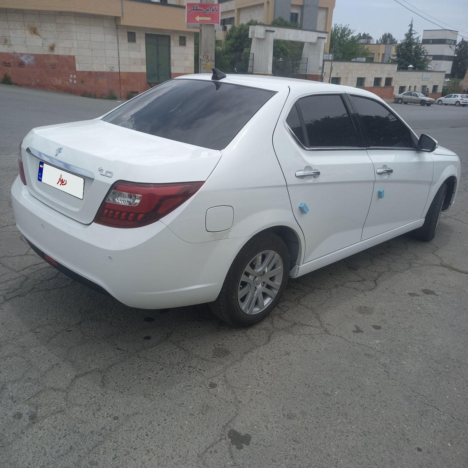 دنا پلاس 6 دنده توربو - 1403