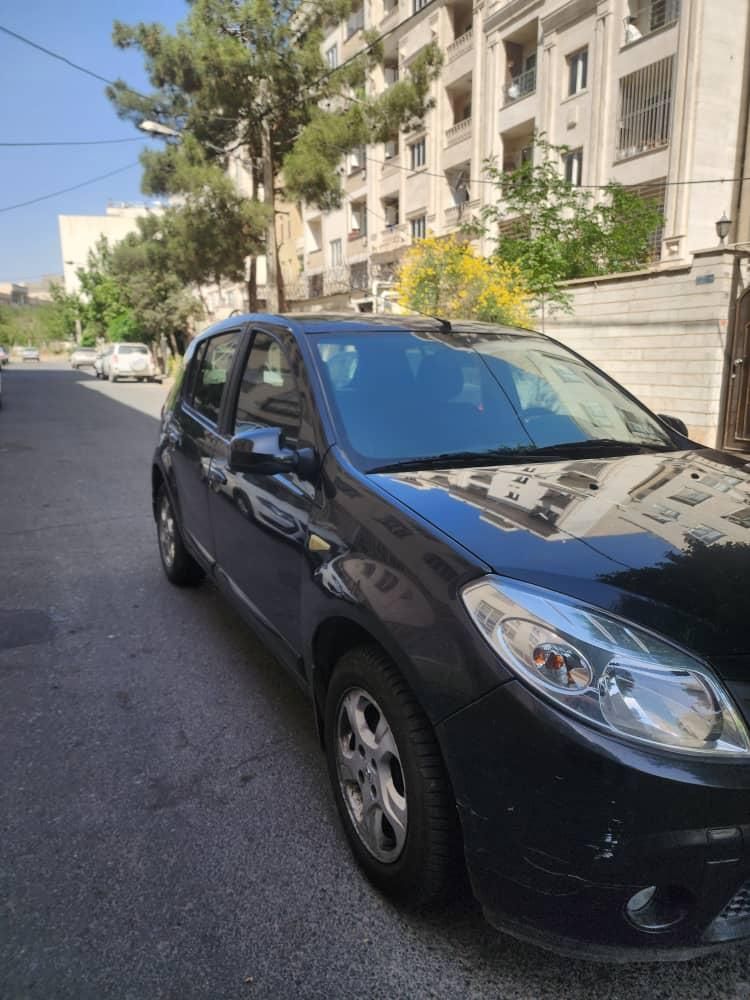 رنو ساندرو اتوماتیک - 1396