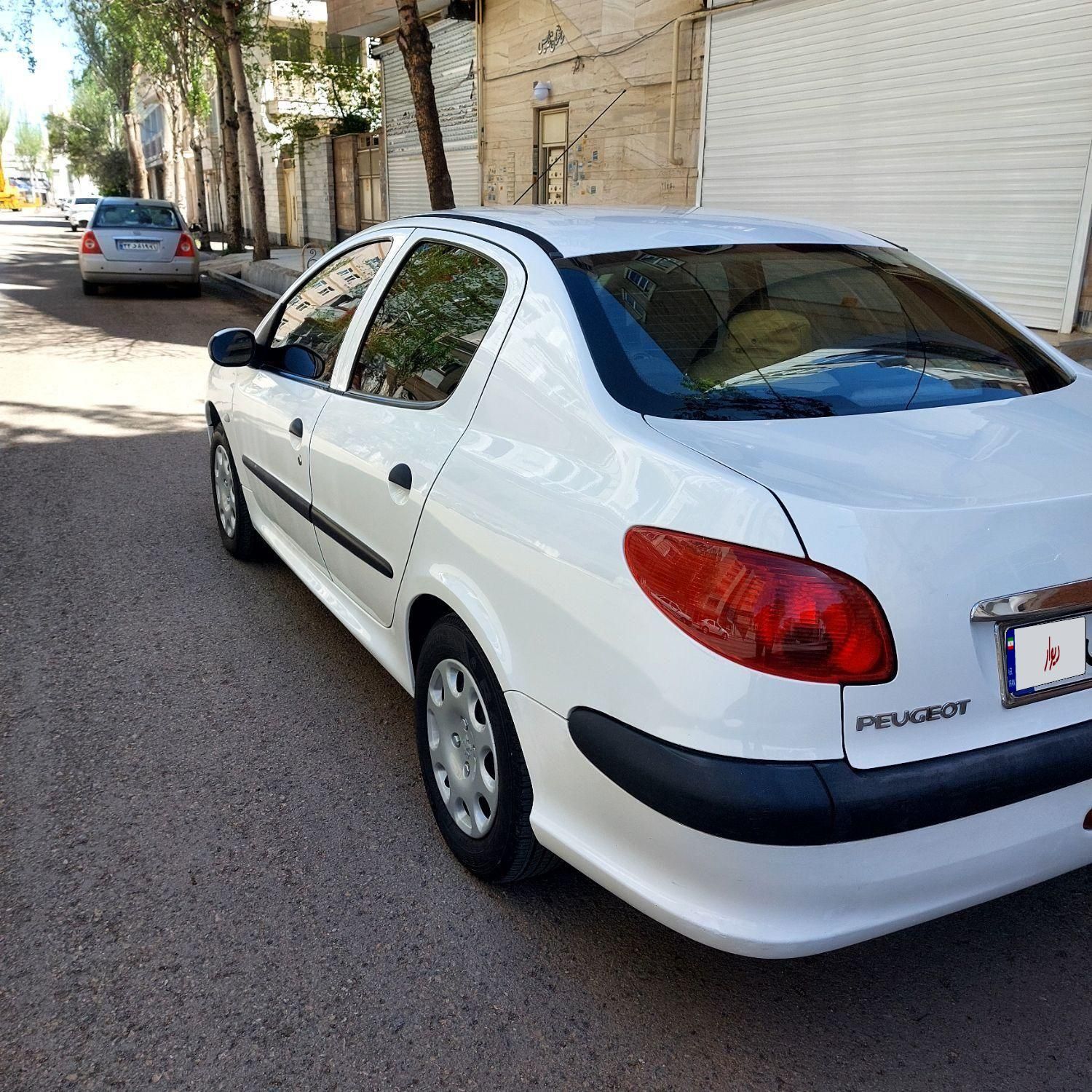 پژو 206 SD v8 - 1390