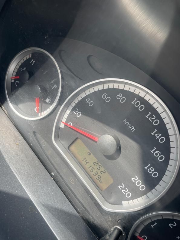 ام وی ام 110 چهار سیلندر دنده ای - 2012