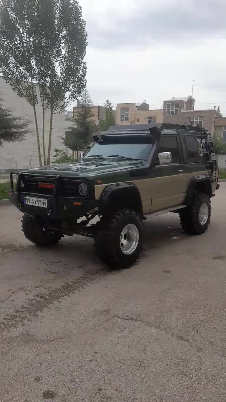 نیسان پاترول دو درب دنده‌ای - 1992