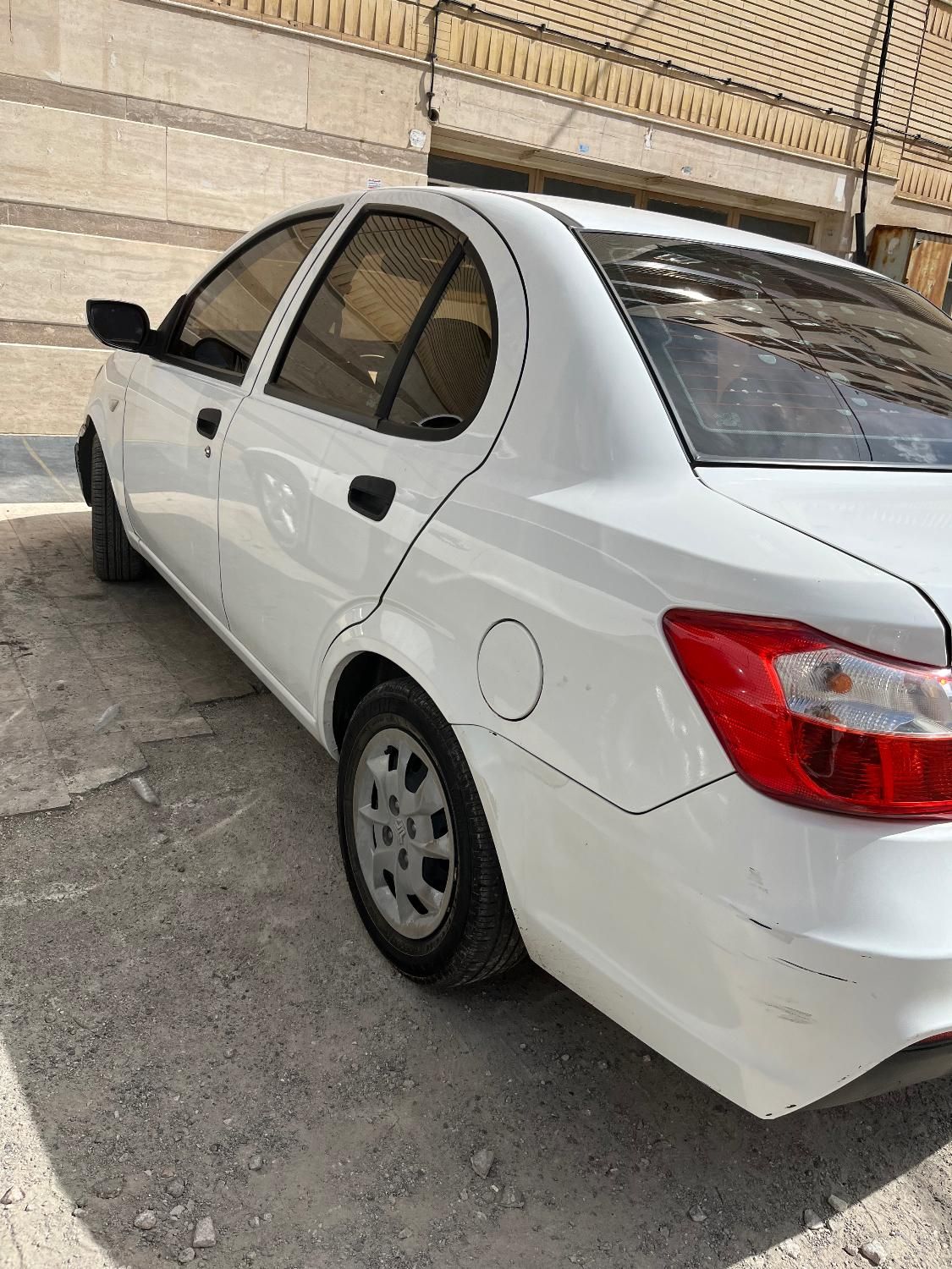 ساینا S دنده ای بنزینی - 1400