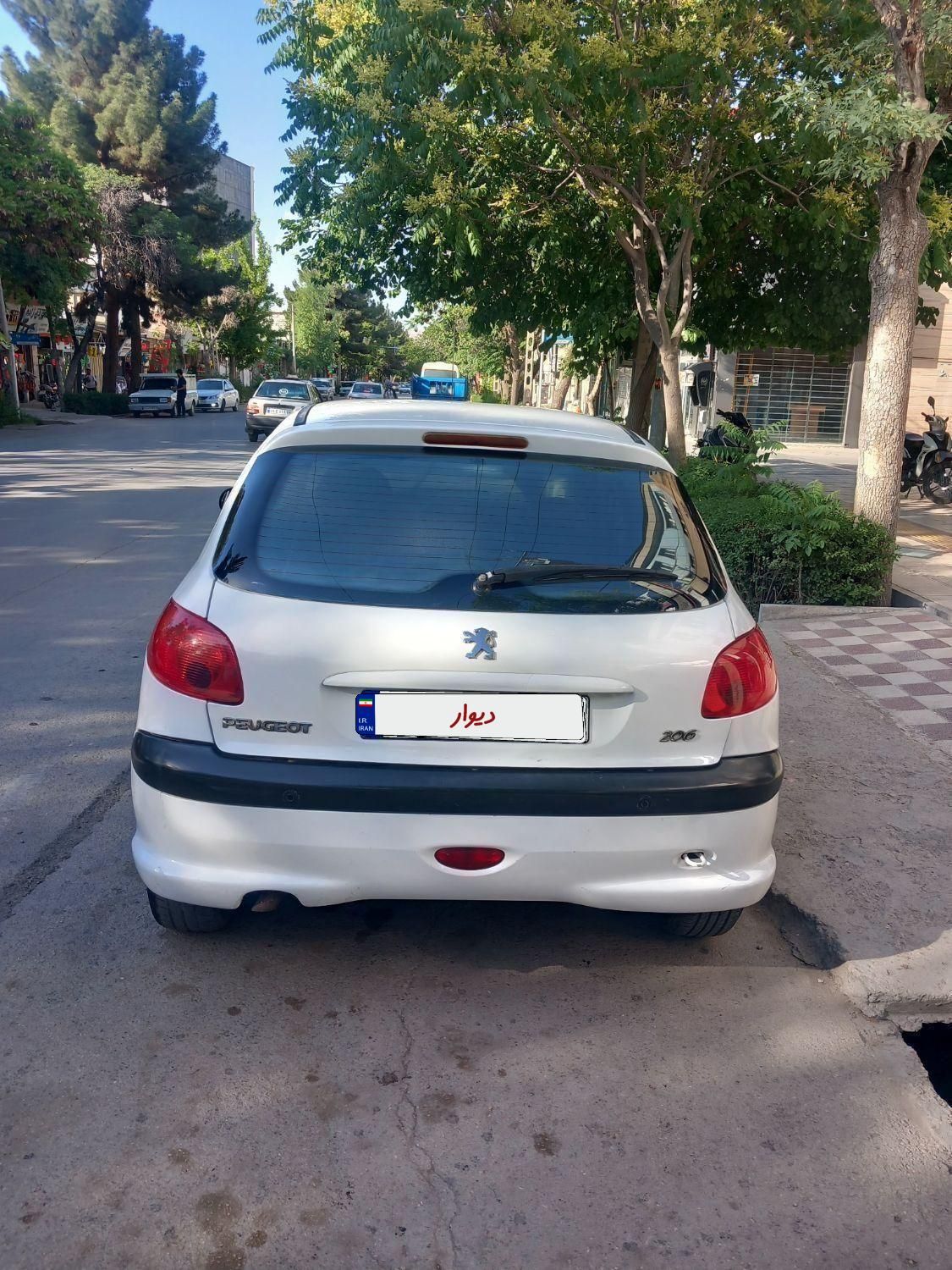 پژو 206 تیپ 3 - 1394
