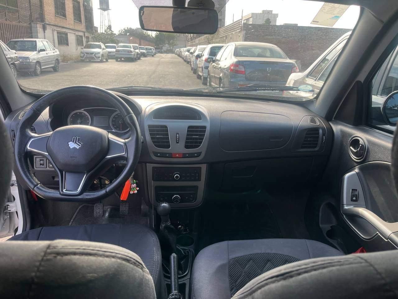 کوییک R دنده‌ای - 1402