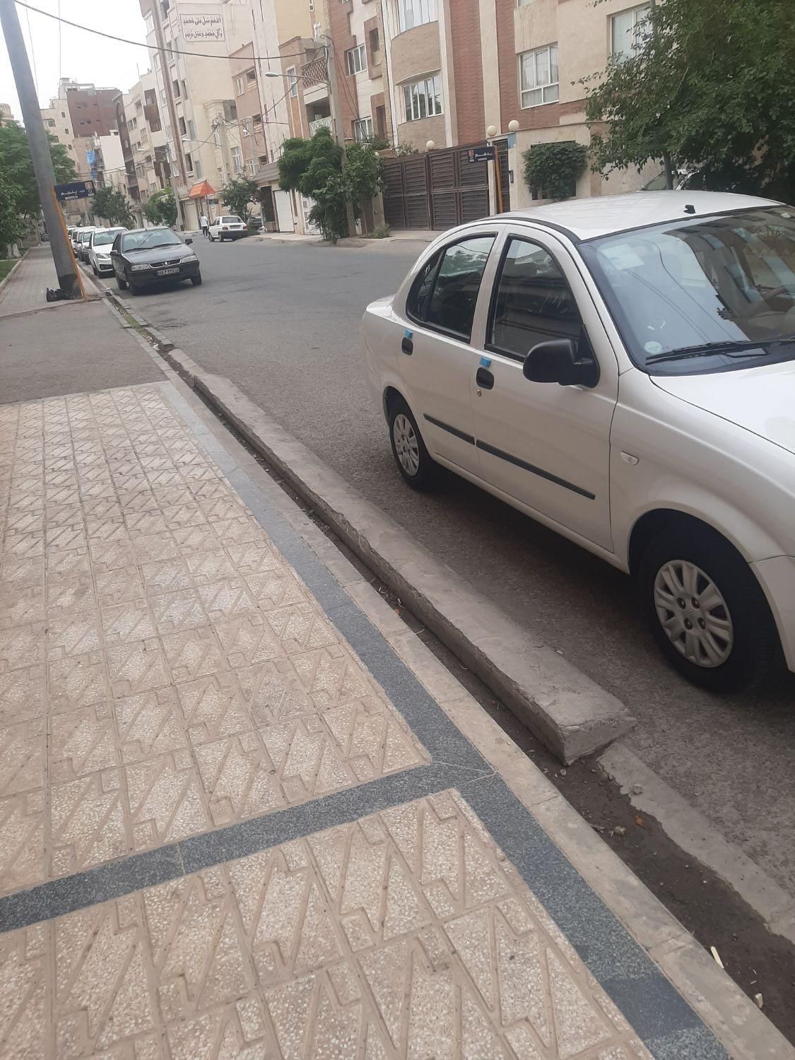 تیبا صندوق دار SX - 1400