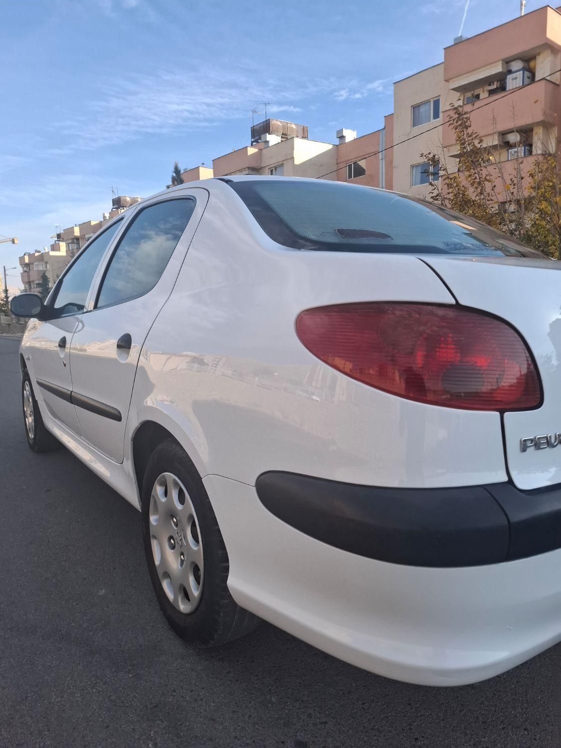 پژو 206 SD v8 - 1390