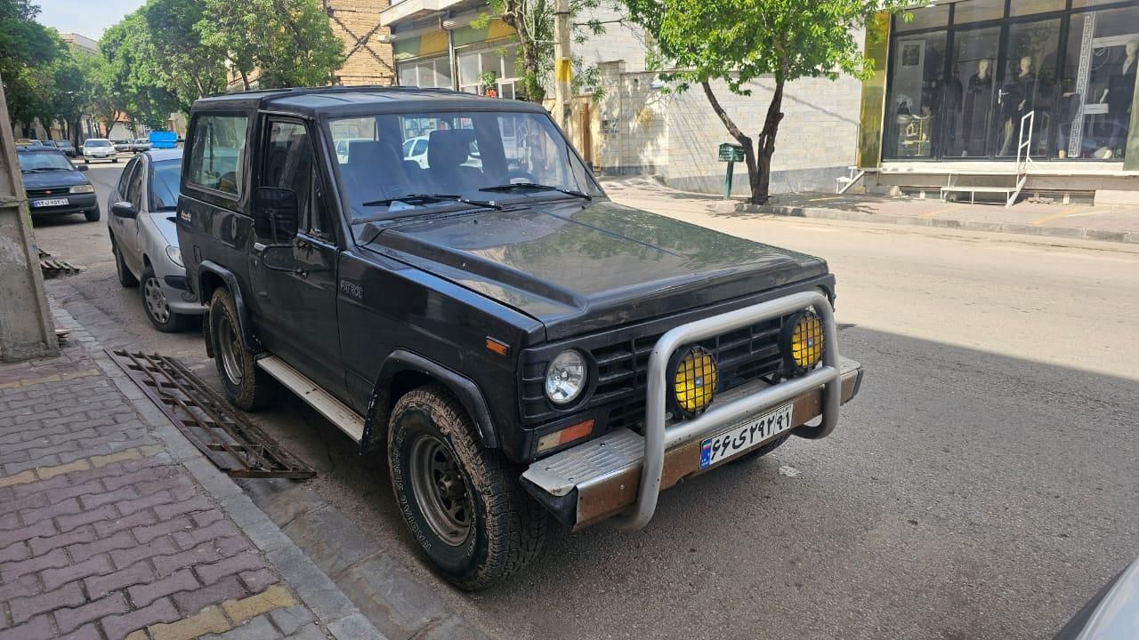 نیسان پاترول دو درب دنده‌ای - 1999