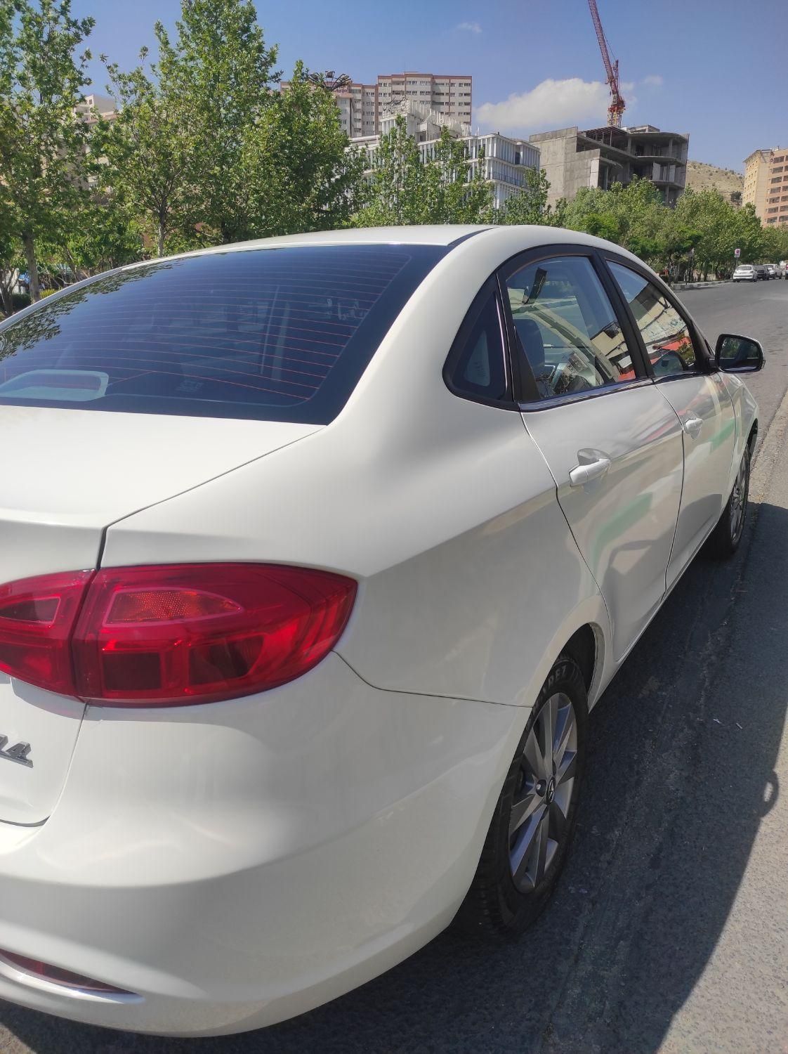 جک J4 اتوماتیک - 2024