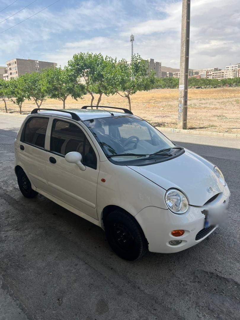 ام وی ام 110 چهار سیلندر دنده ای - 2011