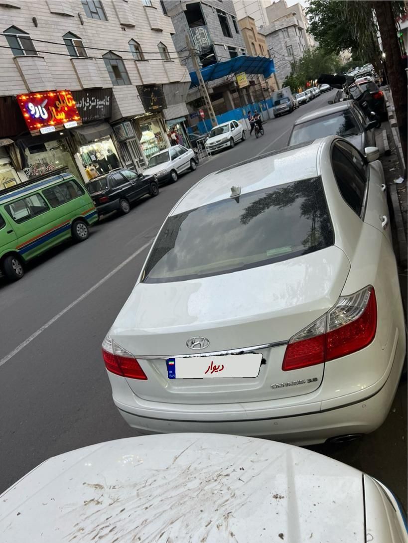 هیوندای جنسیس فول - 2010