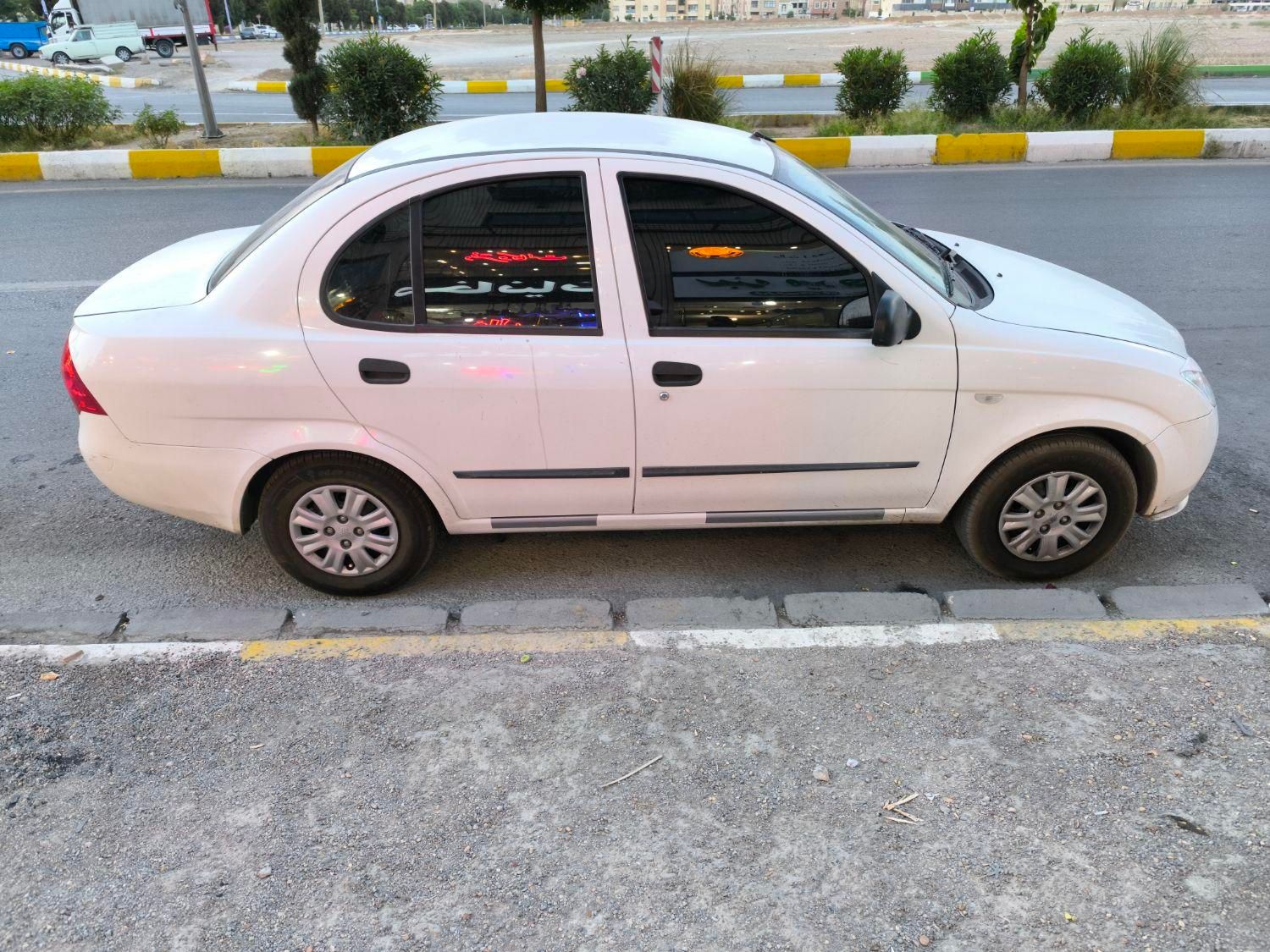 تیبا صندوق دار SX - 1398