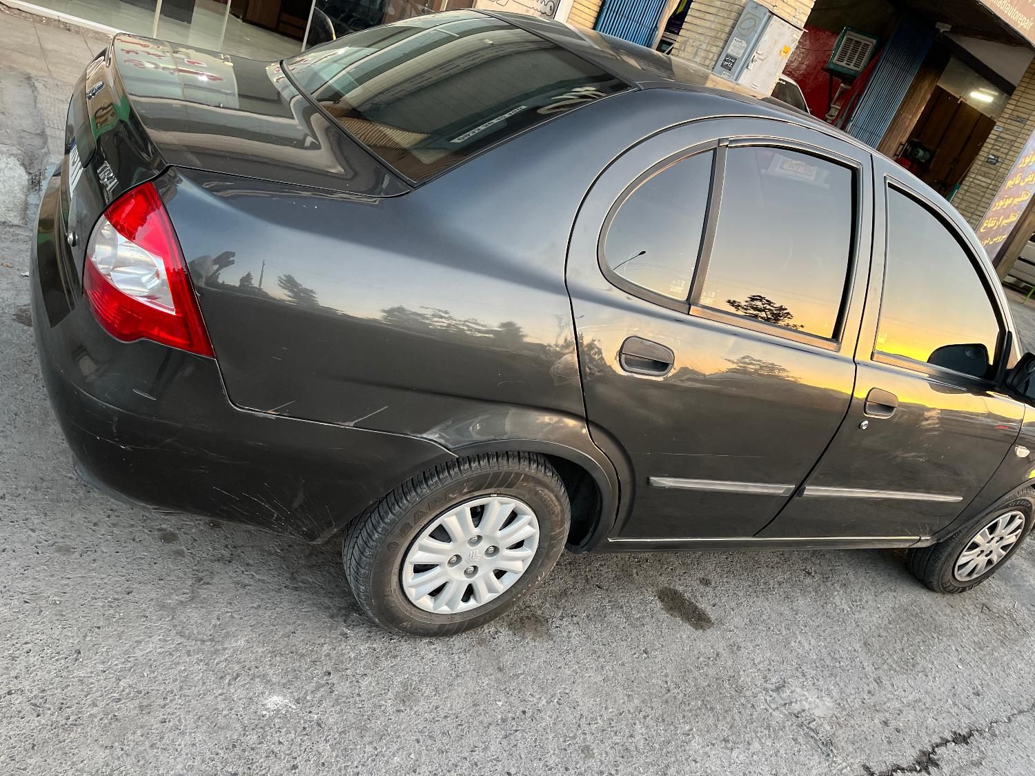 تیبا صندوق دار SX - 1399