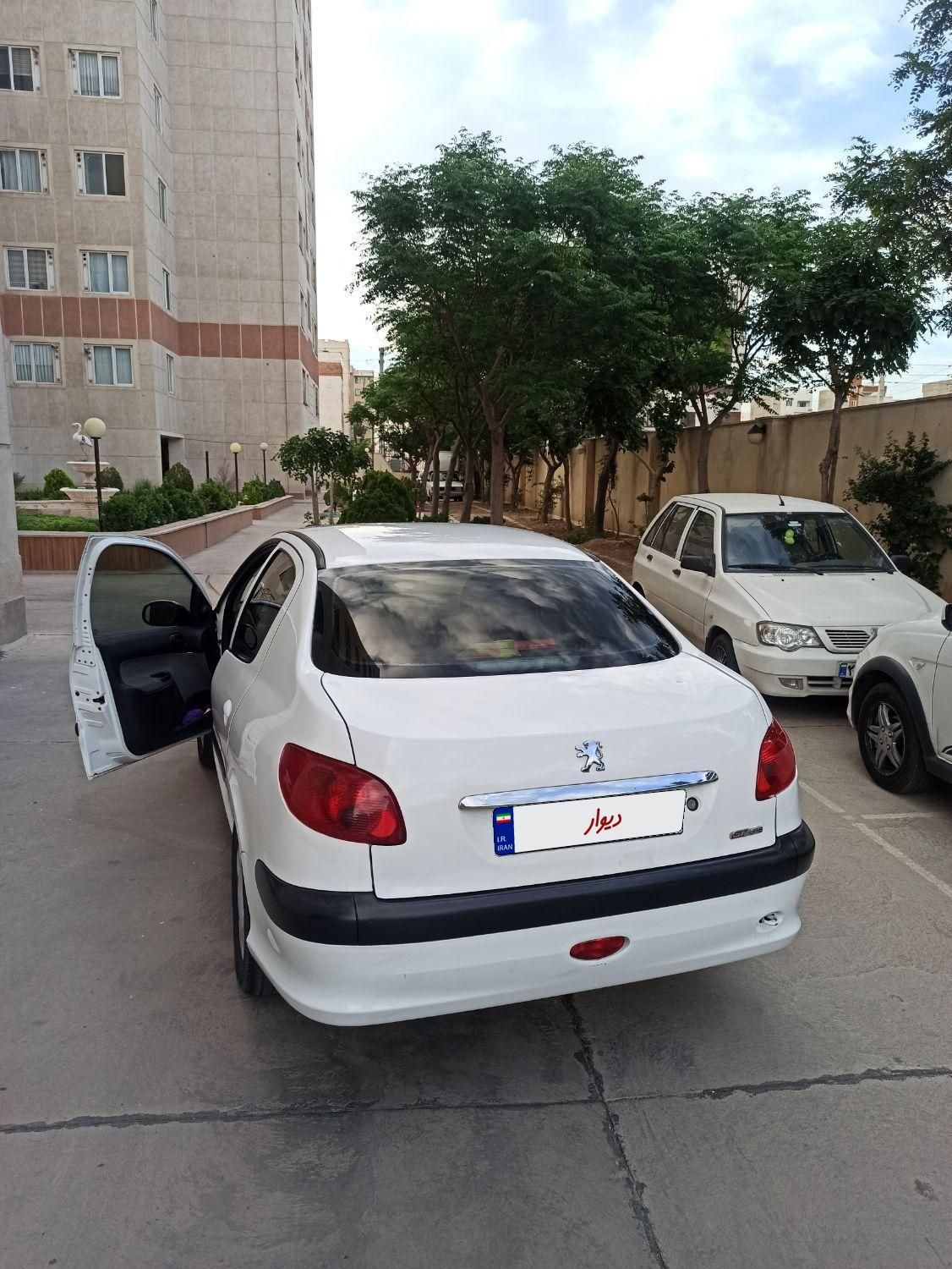 پژو 206 SD v8 - 1390