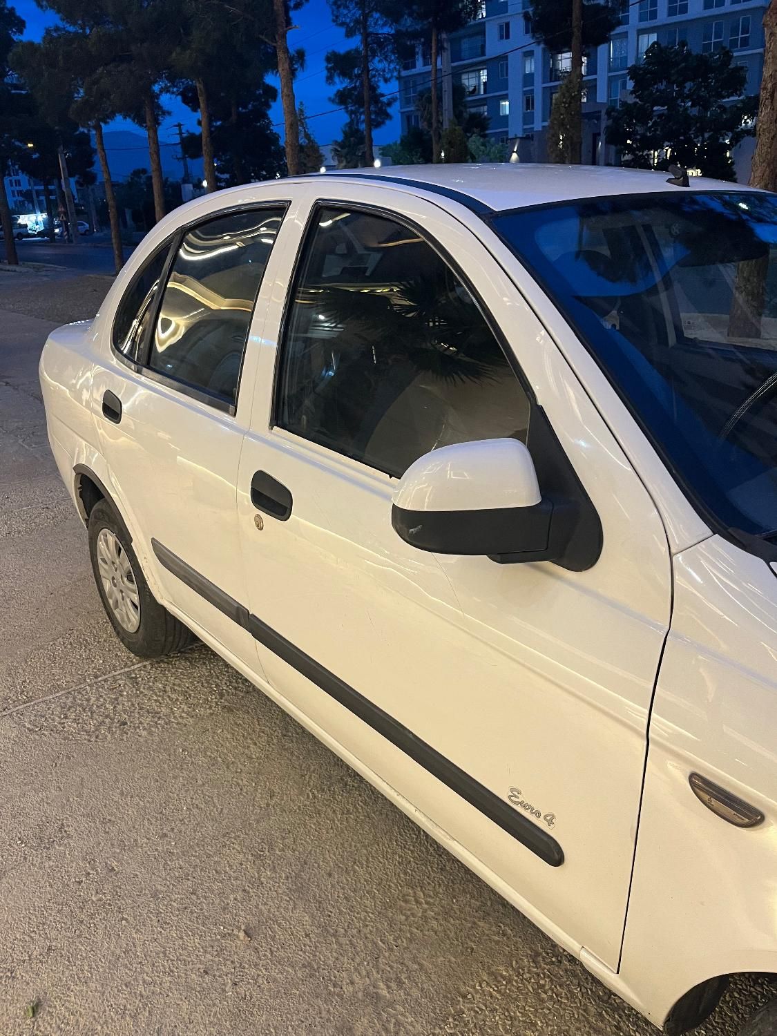 تیبا صندوق دار SX - 1392