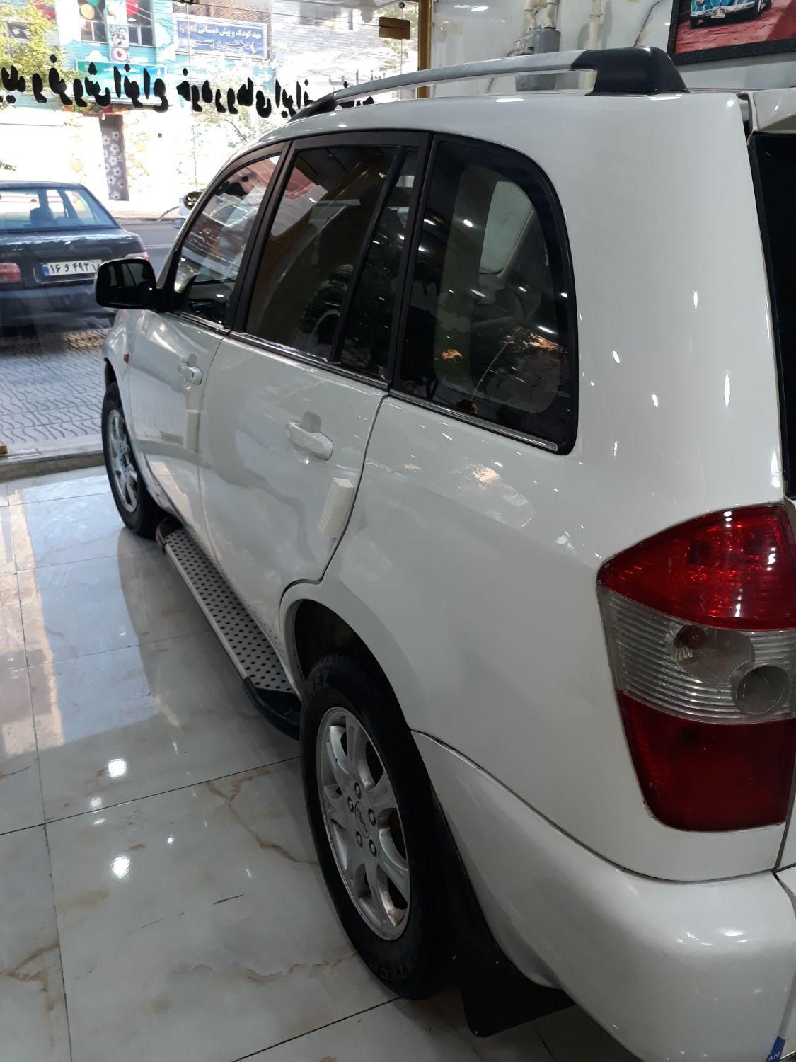 ام وی ام X33 دنده‌ای ساده - 2011