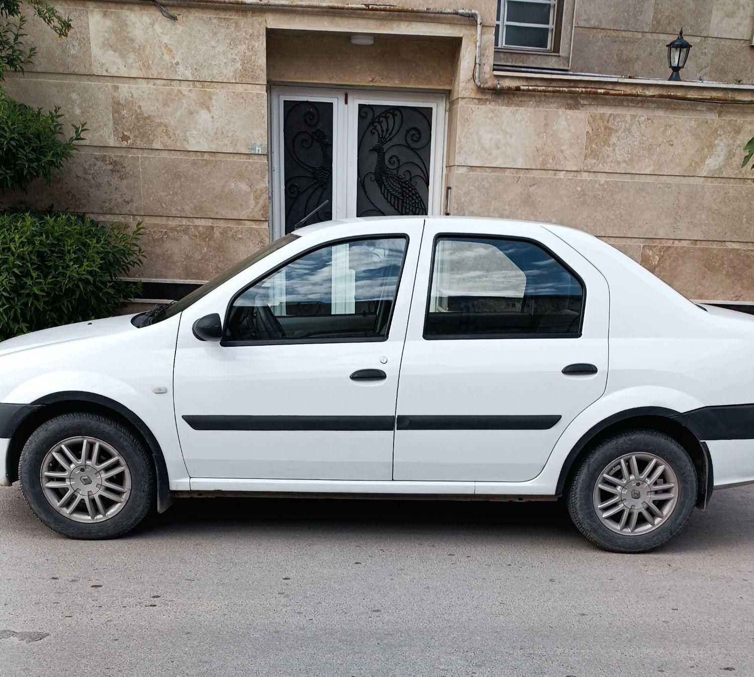 خودرو رنو، پارس تندر آگهی ann_17988906