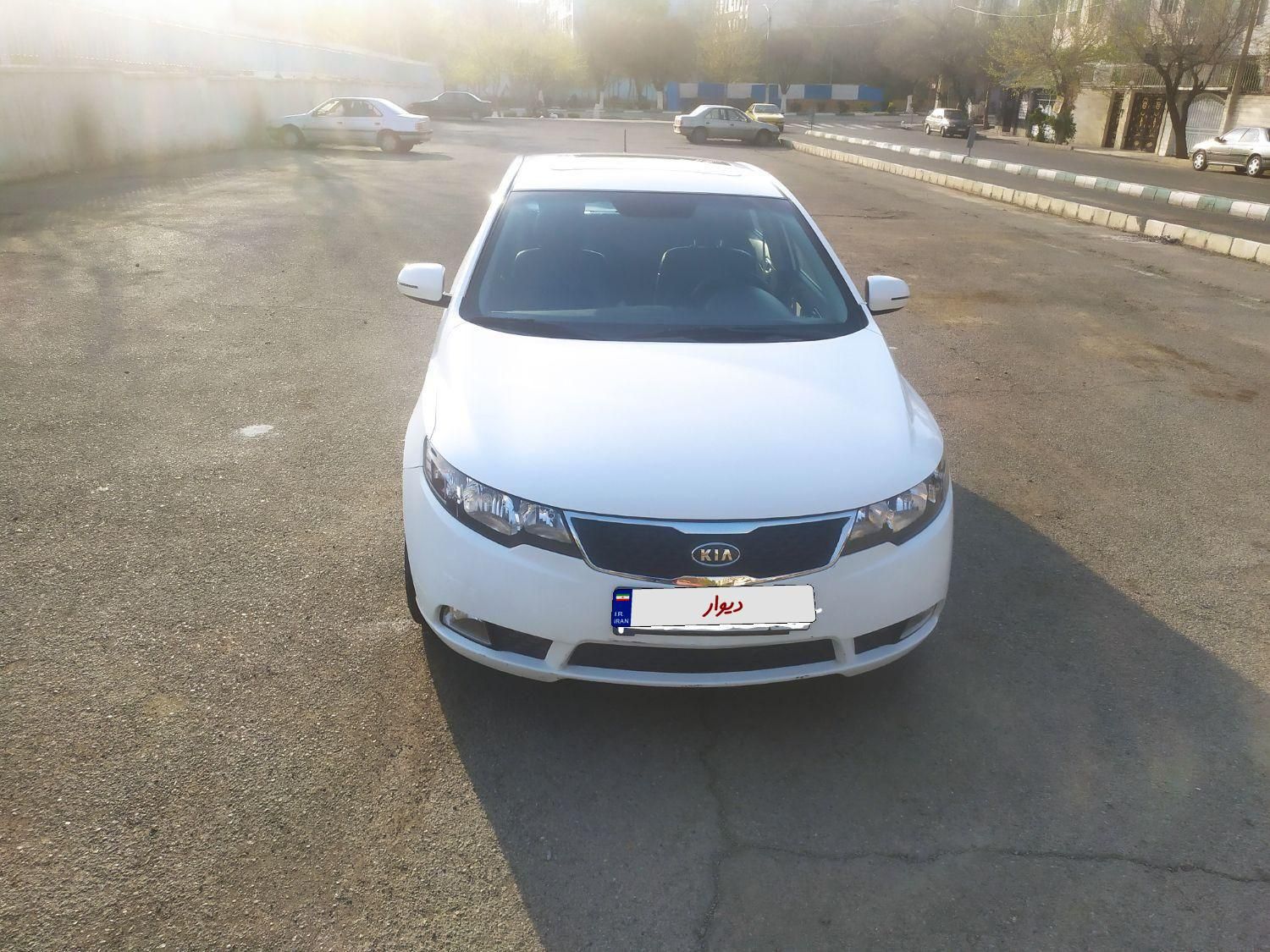 خودرو کیا، سراتو مونتاژ آگهی ann_17991504