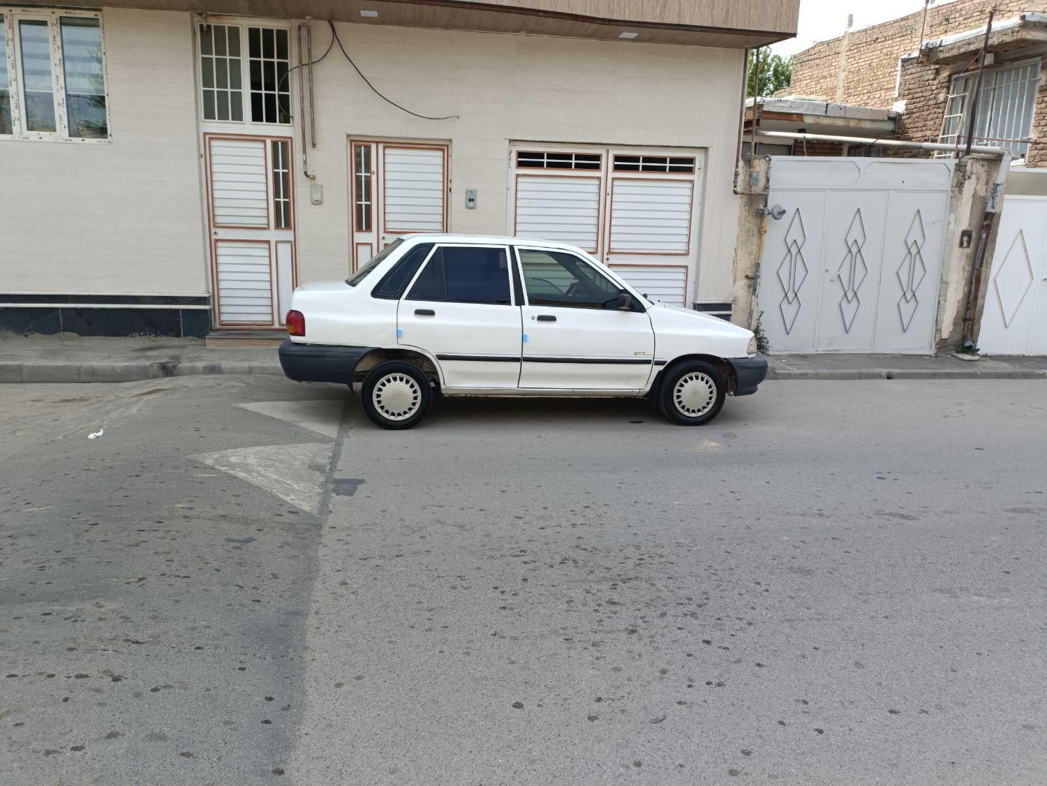 پراید صبا دنده‌ای - 1382