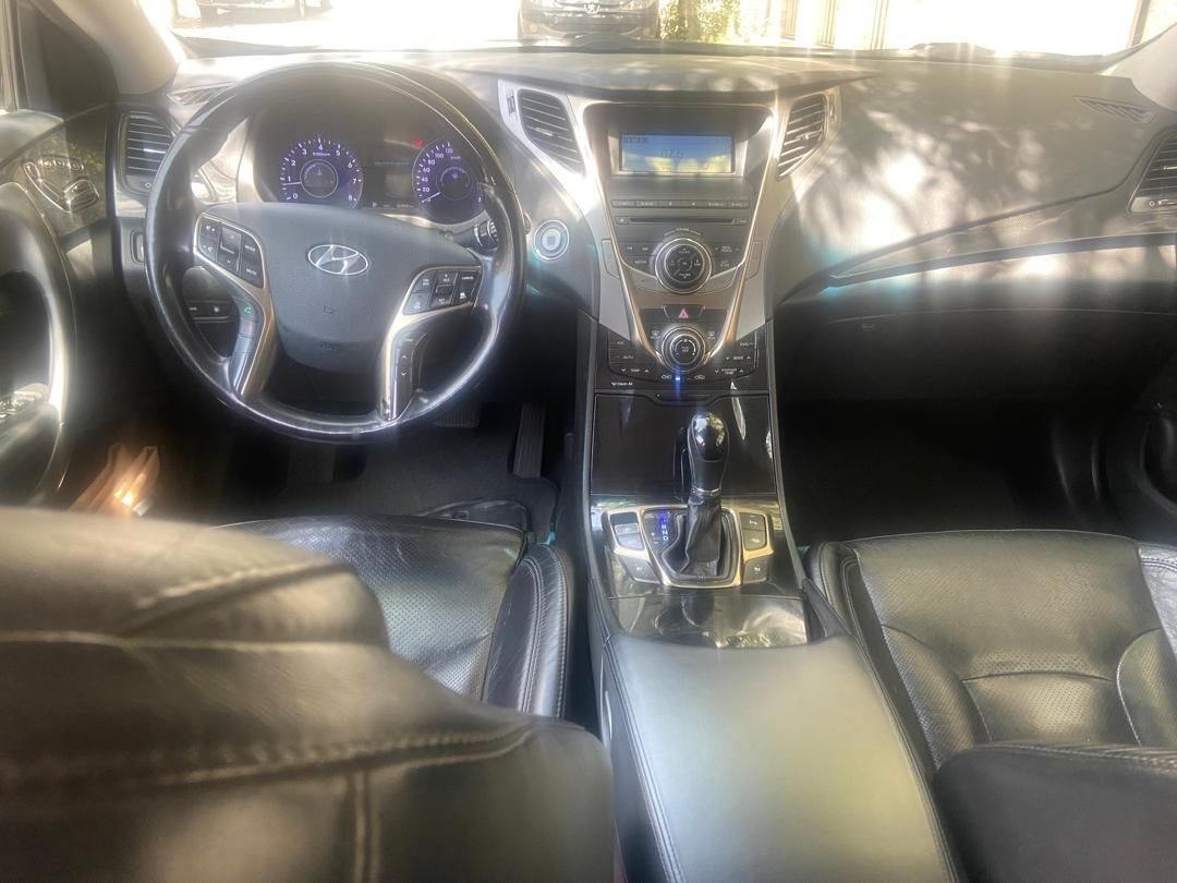 هیوندای آزرا (گرنجور) 3000cc - 2014