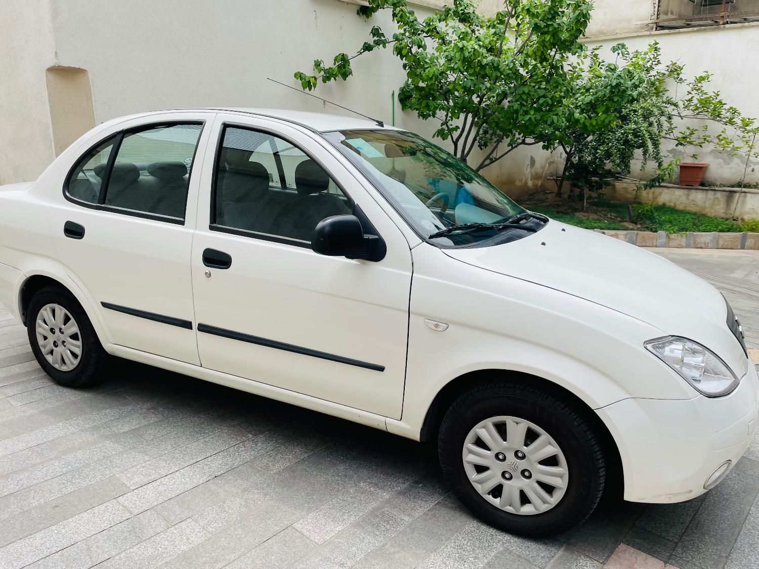 تیبا صندوق دار SX - 1400