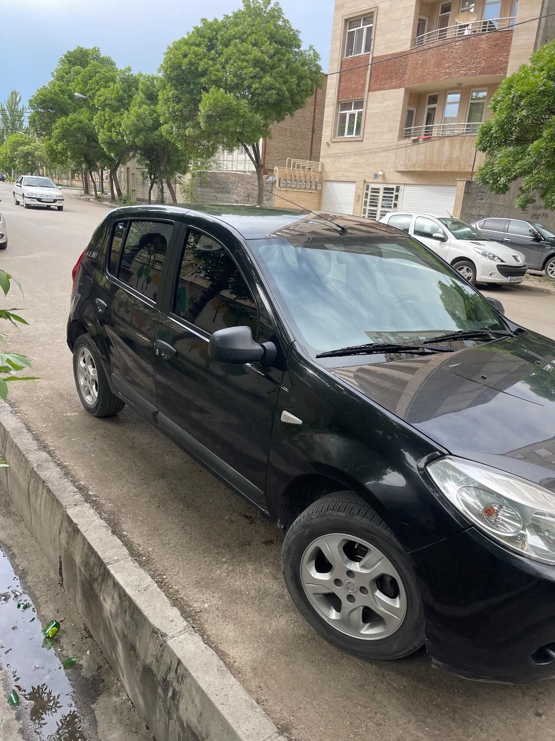 خودرو رنو، ساندرو آگهی ann_17998528
