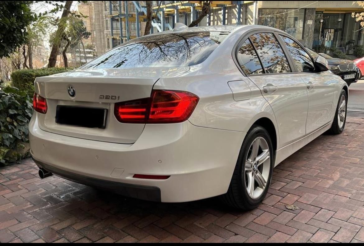 ب ام و سری 3 سدان 320i - 2014