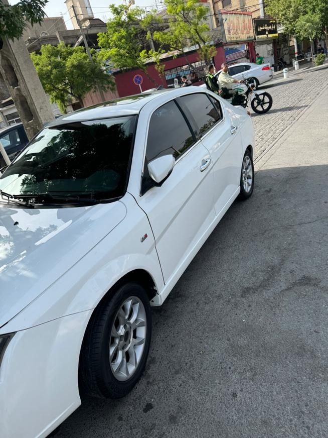 خودرو دنا، پلاس آگهی ann_18000366