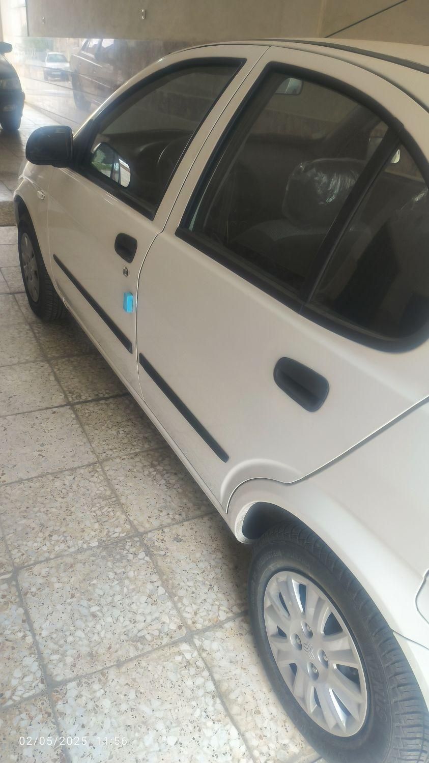 تیبا صندوق دار SX - 1401