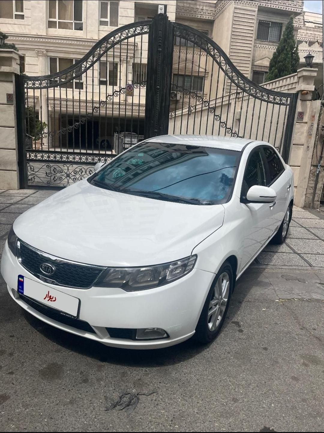 خودرو کیا، سراتو مونتاژ آگهی ann_18003972