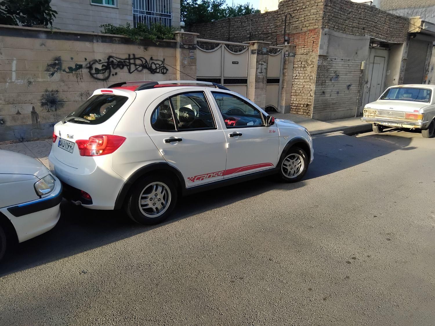 خودرو کوییک، R آگهی ann_18006311