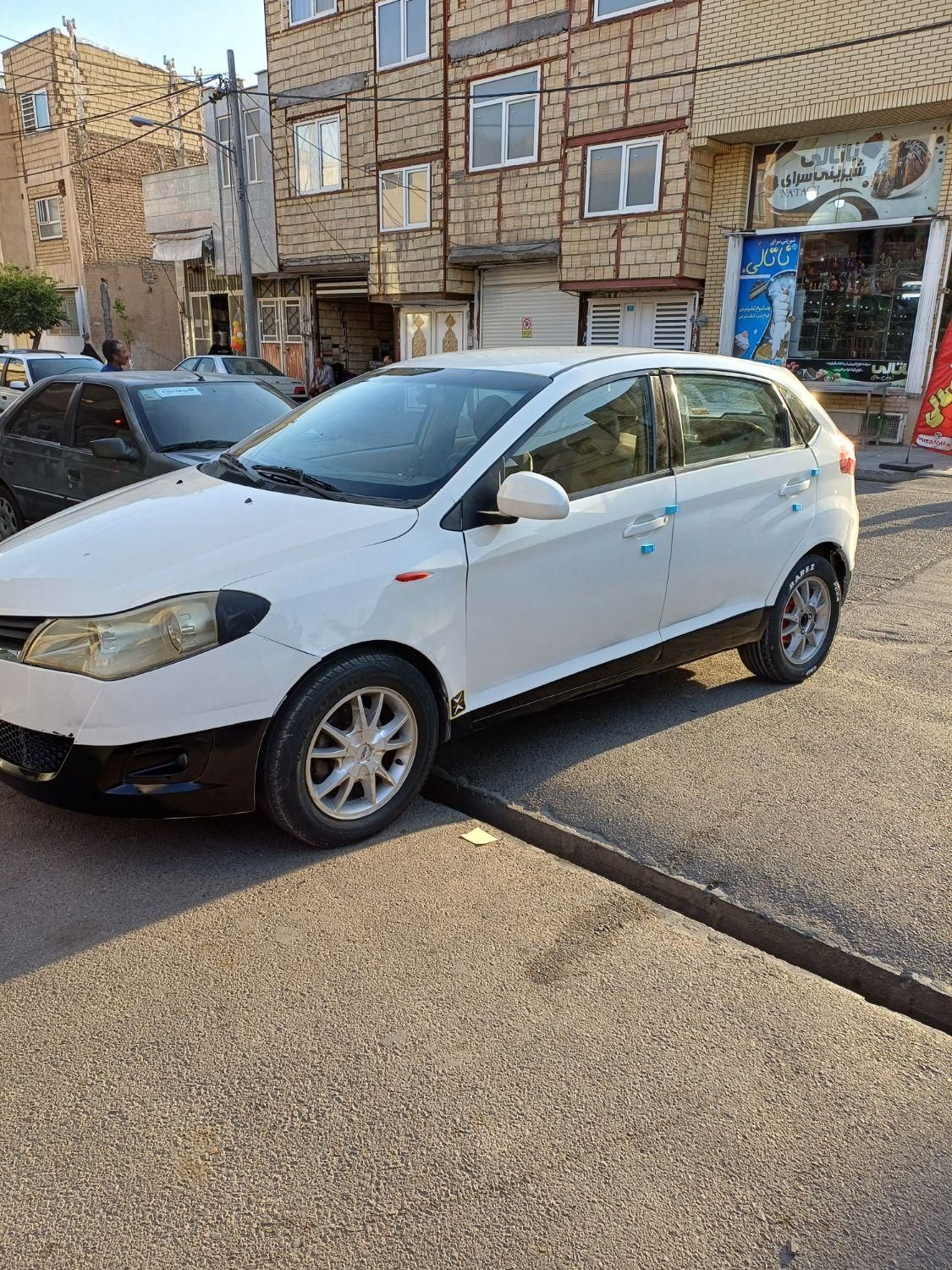 ام وی ام 315 هاچ بک ساده دنده ای - 2013