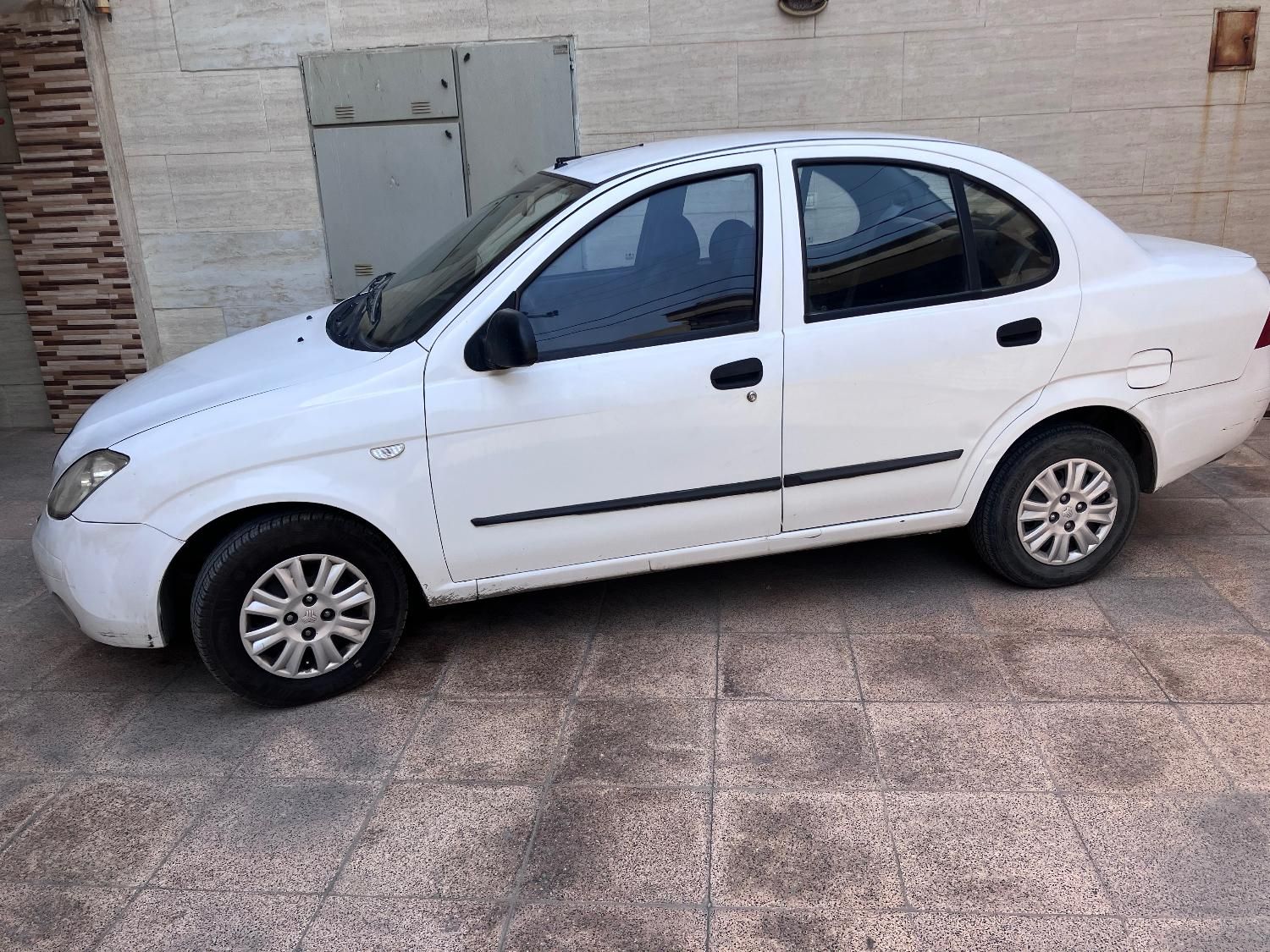 تیبا صندوق دار SX - 1396