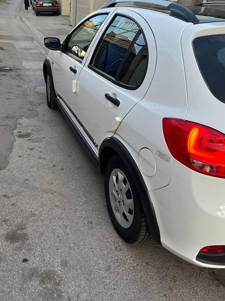 خودرو کوییک، R آگهی ann_18010896