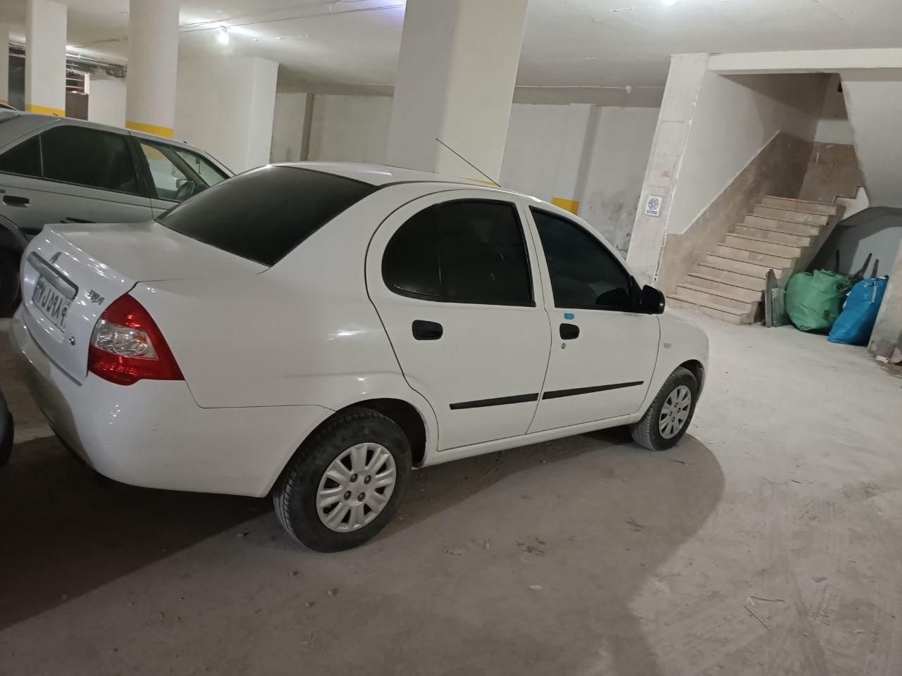 تیبا صندوق دار SX - 1400