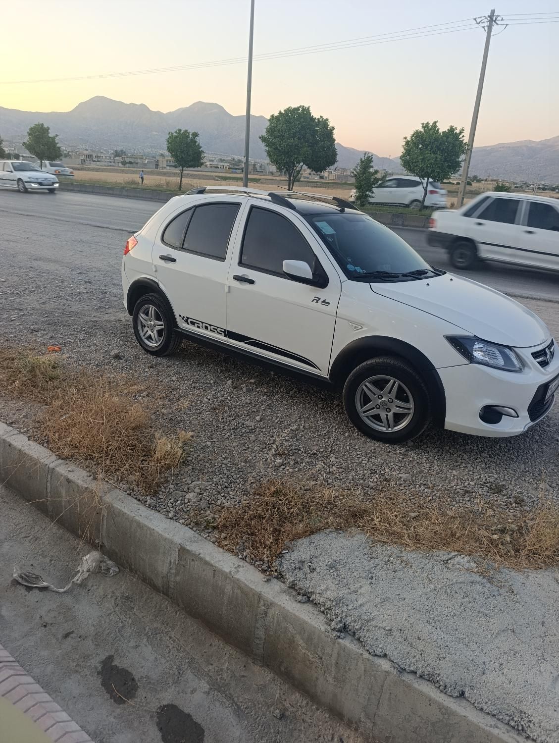 خودرو کوییک، R آگهی ann_18011330